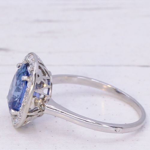 fig 3. Art Deco 3.25 Carat Ceylon Sapphire & Diamond Cluster Ring, circa 1930