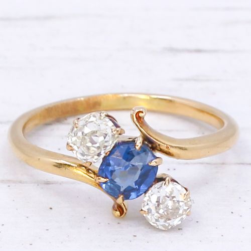 fig 2. Antique 0.70 Carat Sapphire & 1.00 Carat Old Cut Diamond Trilogy Ring, circa 1905