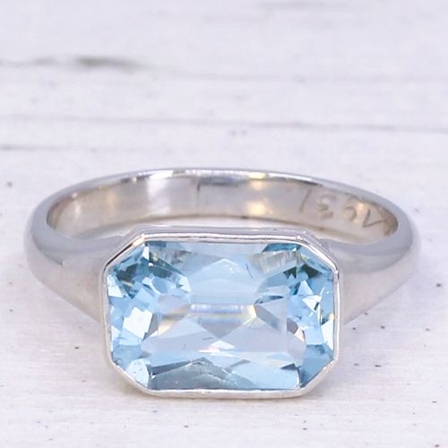 fig 2. Art Deco 2.85 Carat Aquamarine Solitaire Ring, dated 1931