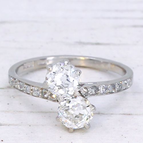 fig 3. Antique 1.20 Carat Old Cut Diamond Toi et Moi Ring, circa 1920