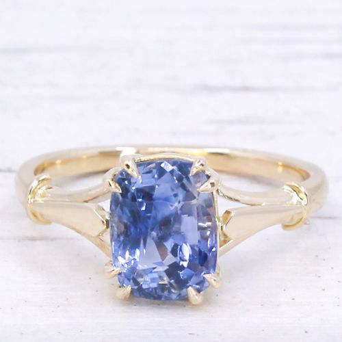 fig 2. Antique 3.03 Carat Unheated Ceylon Sapphire Ring. circa 1915