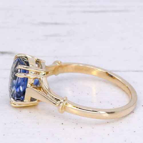fig 3. Antique 3.03 Carat Unheated Ceylon Sapphire Ring. circa 1915
