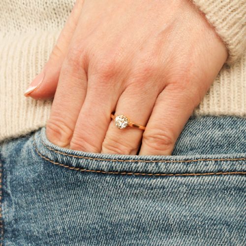 fig 1. Antique 0.90 Carat Old Cut Diamond Engagement Ring, circa 1920
