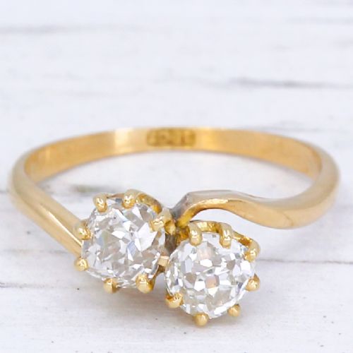 fig 2. Antique 1.20 Carat Old Cut Diamond Toi et Moi Ring, circa 1910