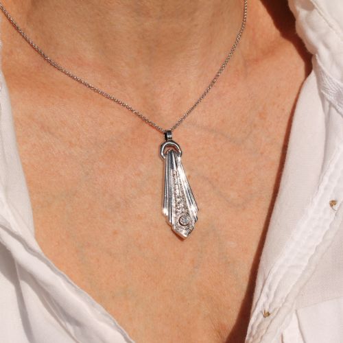 ART DECO DIAMOND PENDANT CIRCA 1940 - ADDITIONAL PHOTO 1
