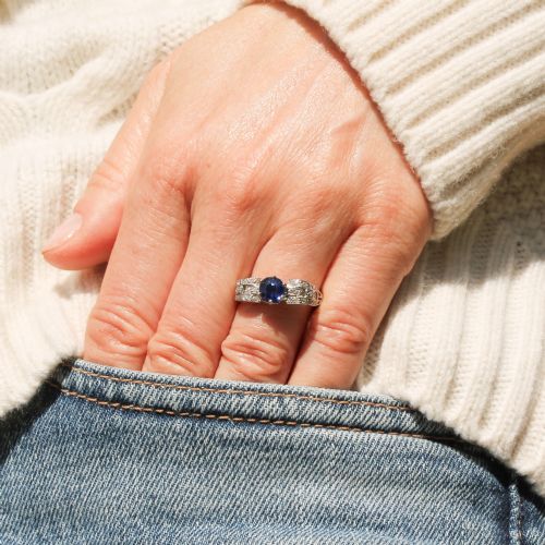 fig 1. Antique 0.94 Carat Unheated Sapphire Solitaire Ring, circa 1915