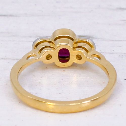 VINTAGE 068 CARAT RUBY OLD CUT DIAMOND THREE STONE RING CIRCA 1960 - ADDITIONAL PHOTO 4