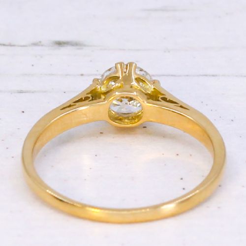 VINTAGE 066 CARAT TRANSITIONAL CUT DIAMOND ENGAGEMENT RING CIRCA 1950 - ADDITIONAL PHOTO 4