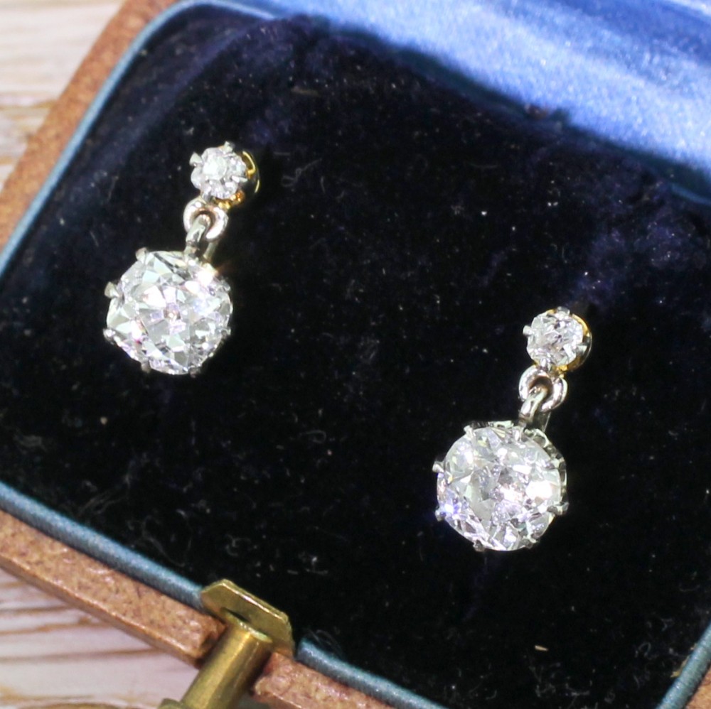 Art Deco 1.98 Carat Old Cut Diamond Drop Earrings, circa 1915

