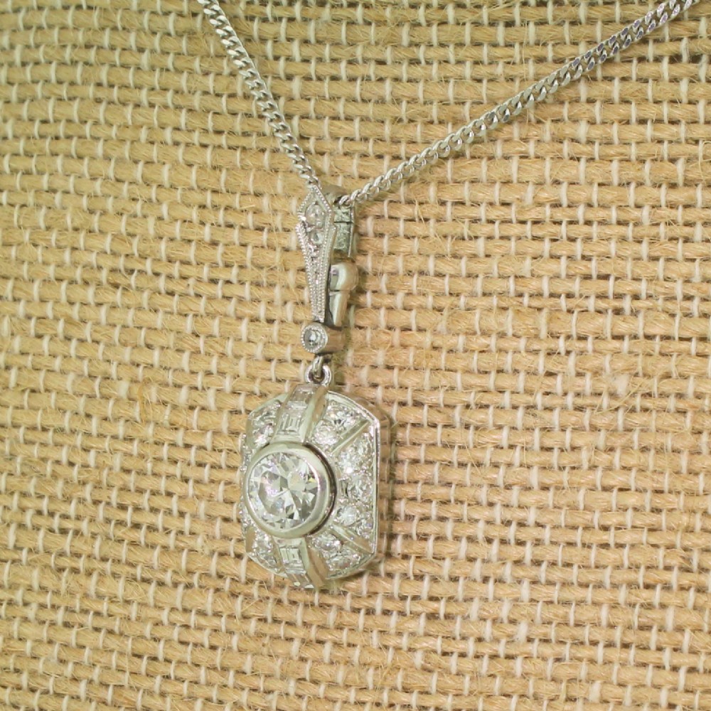 Art Deco 1.46 Carat Diamond Pendant, circa 1930
