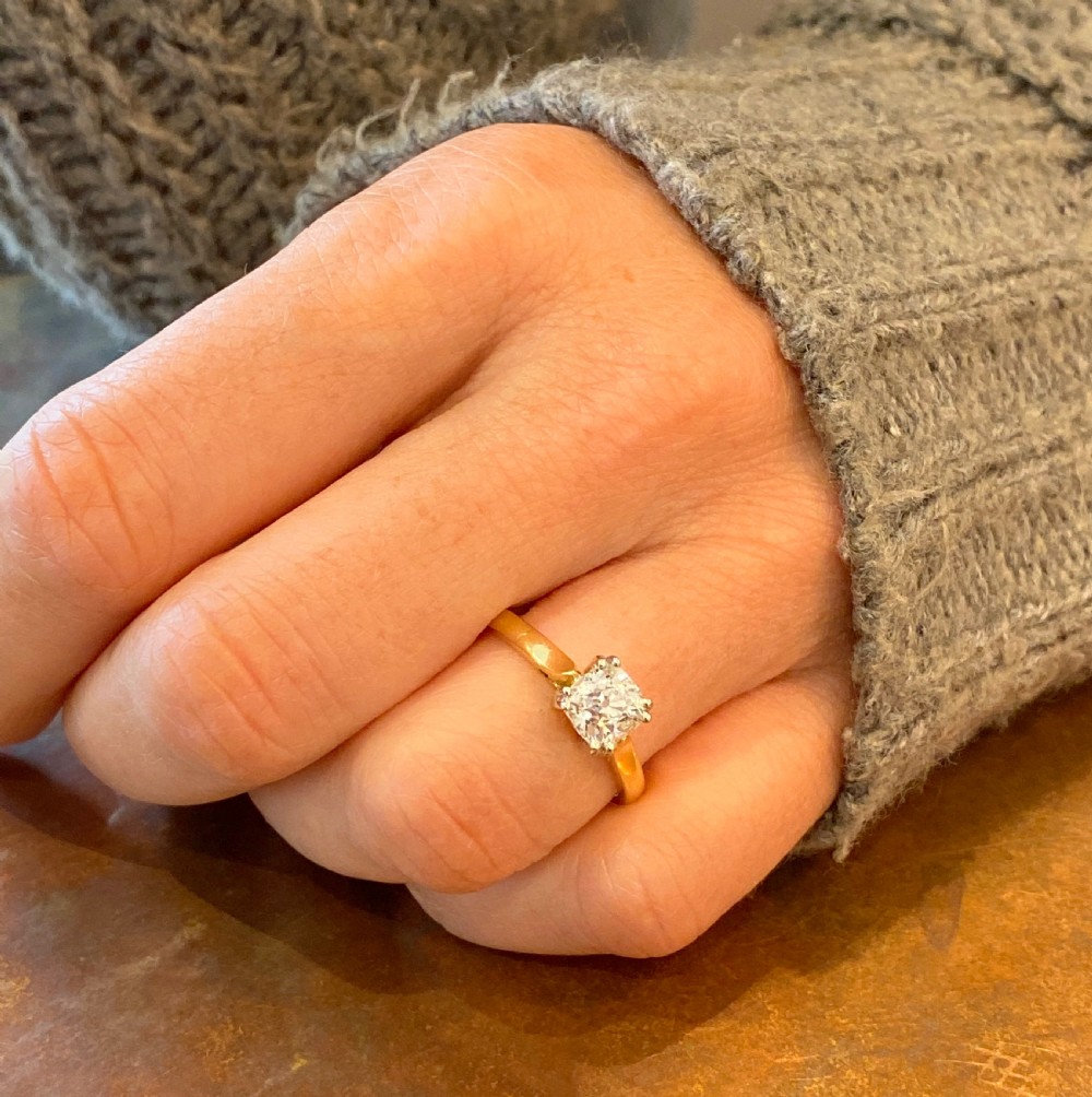 Art Deco 1.00 Carat Old Cut Diamond Engagement Ring, circa 1920
 View VII