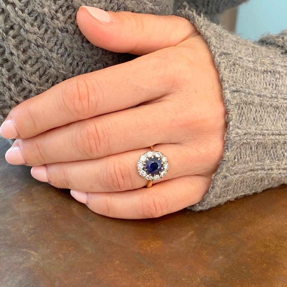 Mid Century 1.13 Carat Sapphire & 0.50 Carat Diamond Cluster Ring, circa 1965 View VII