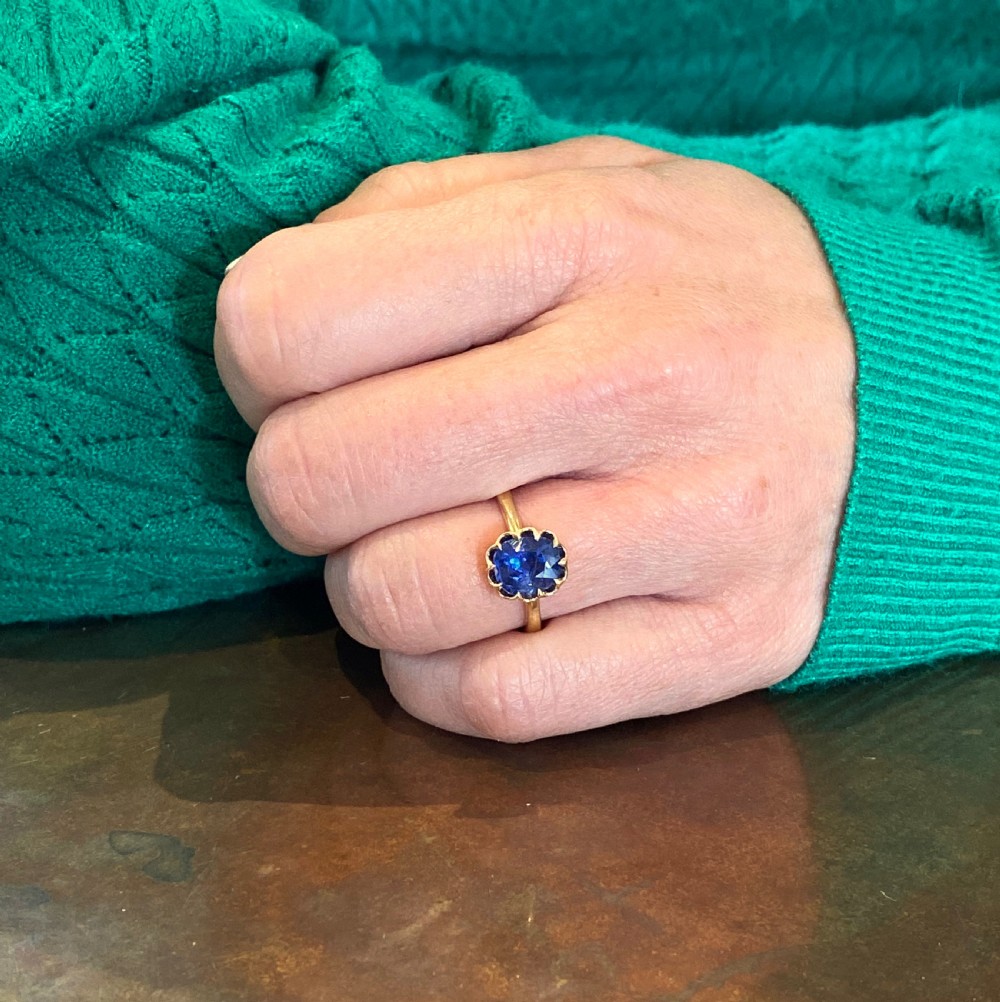 Mid Century 1.76 Carat Natural Burmese Sapphire Solitaire Ring, circa 1950 View VII