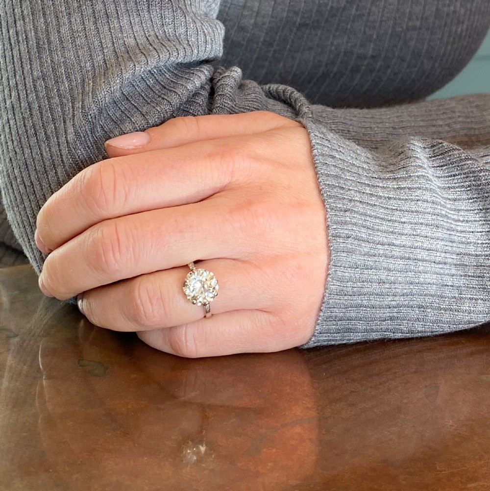 Art Deco 2.71 Carat Old Cut Diamond Engagement Ring, circa 1940 View VIII