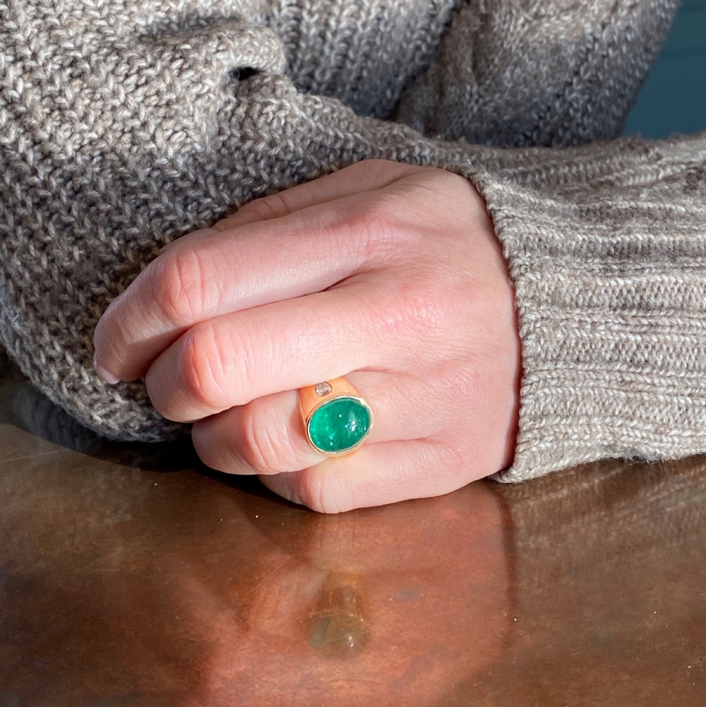 Mid Century 7.10 Carat Cabochon Emerald & Pear Cut Diamond Ring, circa 1960 View VIII