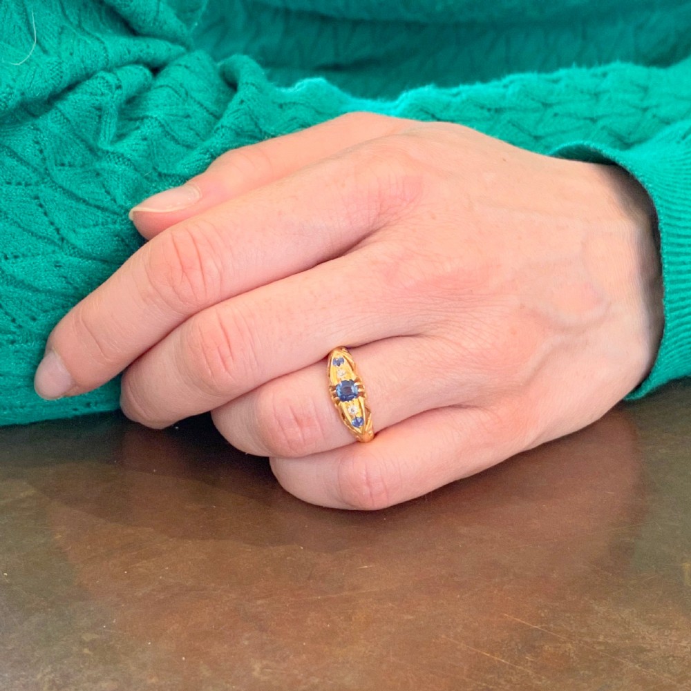 Edwardian Sapphire & Diamond Five Stone Ring, circa 1910 View VI