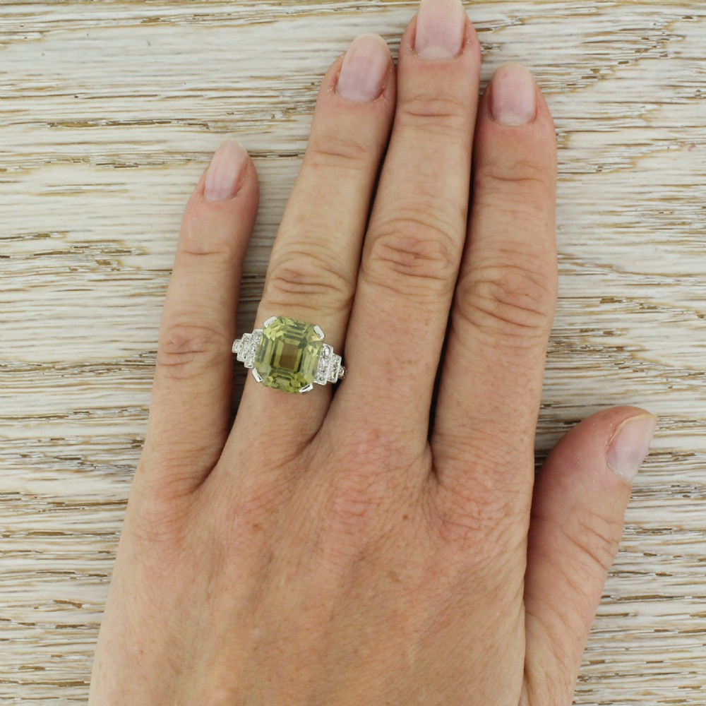 Mid Century 9.02 Carat Natural Chrysoberyl Solitaire Ring, circa 1950 View VI