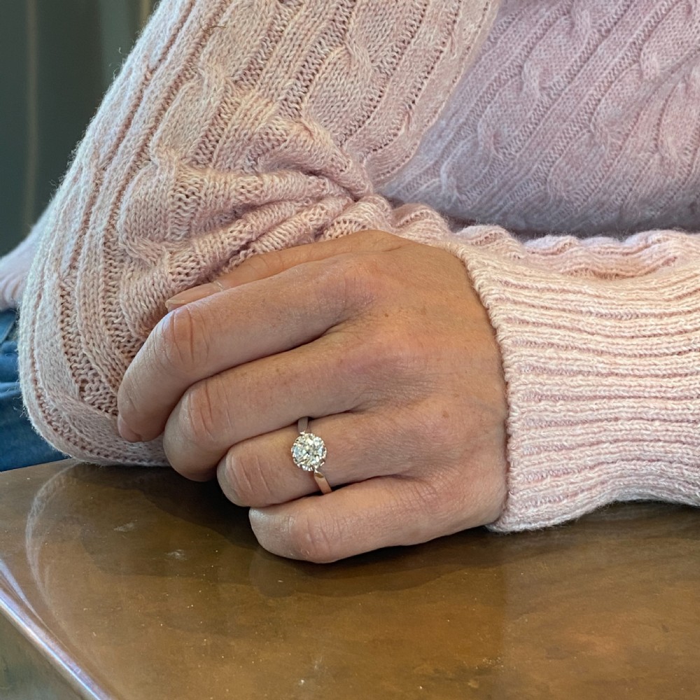 Mid Century 0.91 Carat Old Cut Diamond Engagement Ring, circa 1950 View VIII