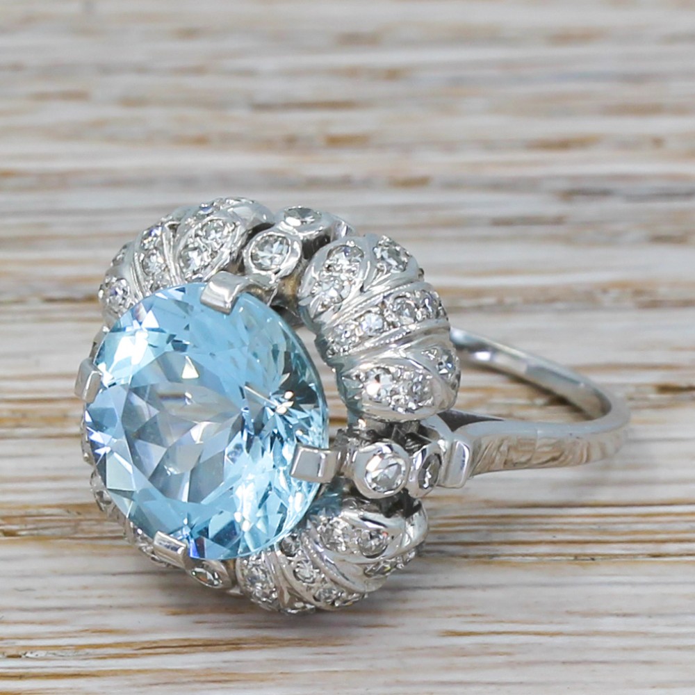 Late 20th Century 5.55 Carat Aquamarine & Diamond Ring