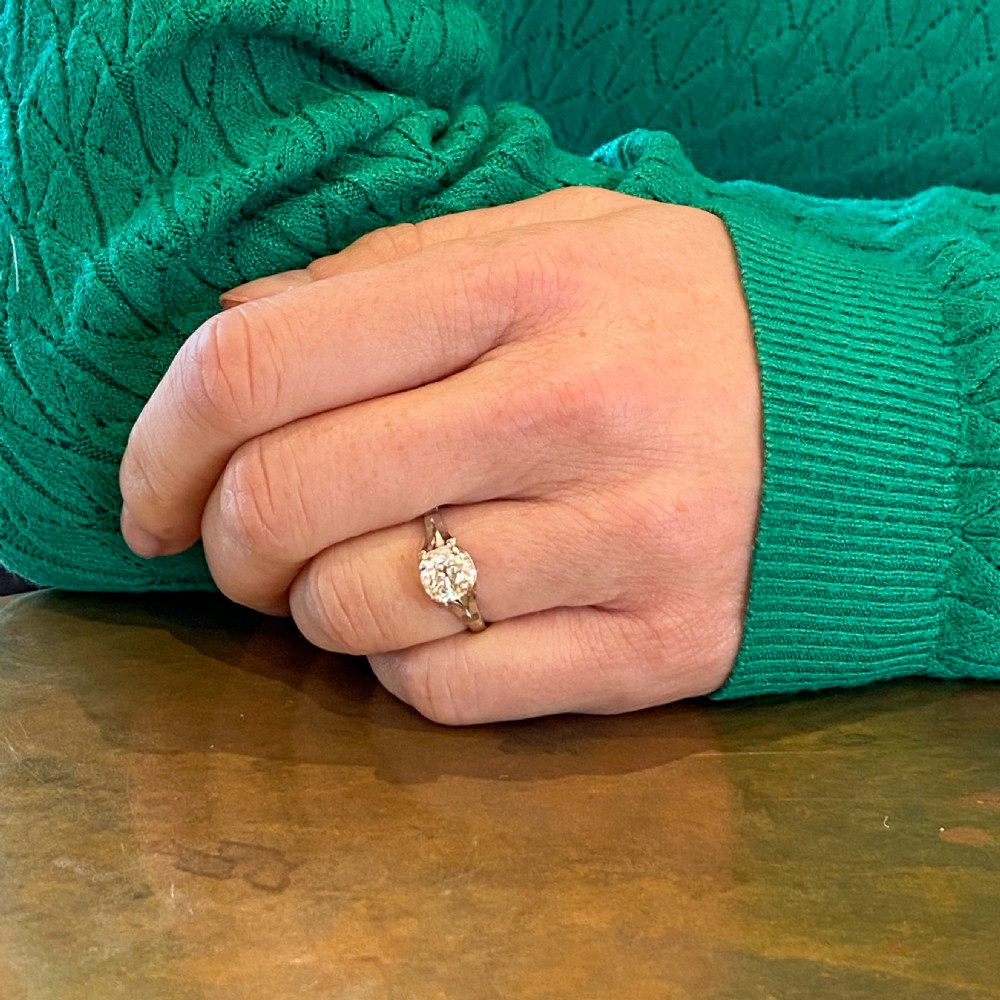 Art Deco 1.24 Carat Old Cut Diamond Engagement Ring, circa 1935 View VIII