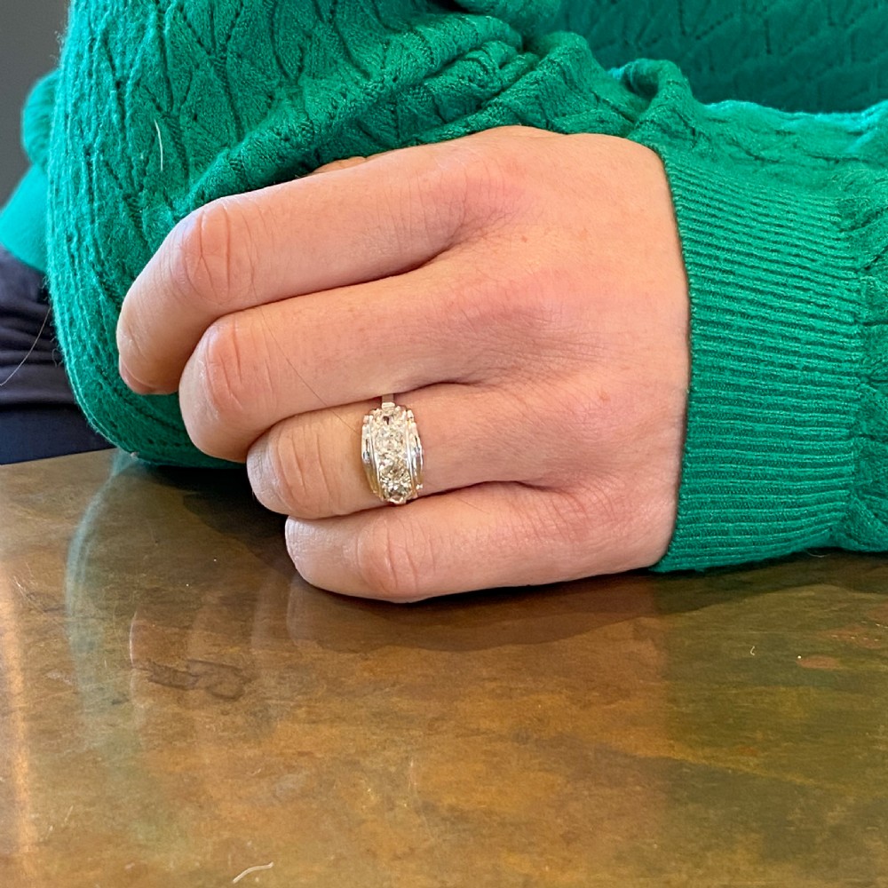 Mid Century 0.97 Carat Diamond Four Stone Ring, circa 1950 View VIII
