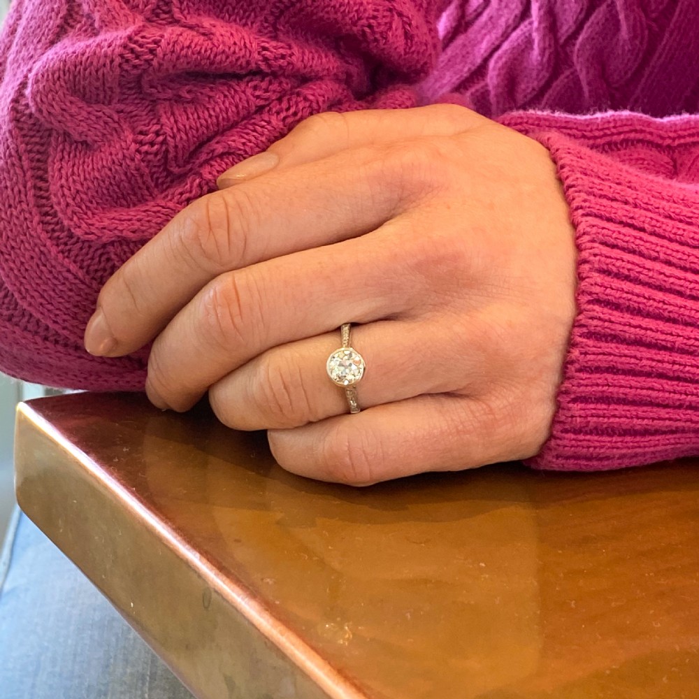 Art Deco 0.98 Carat Old Cut Diamond Engagement Ring, circa 1920 View VIII