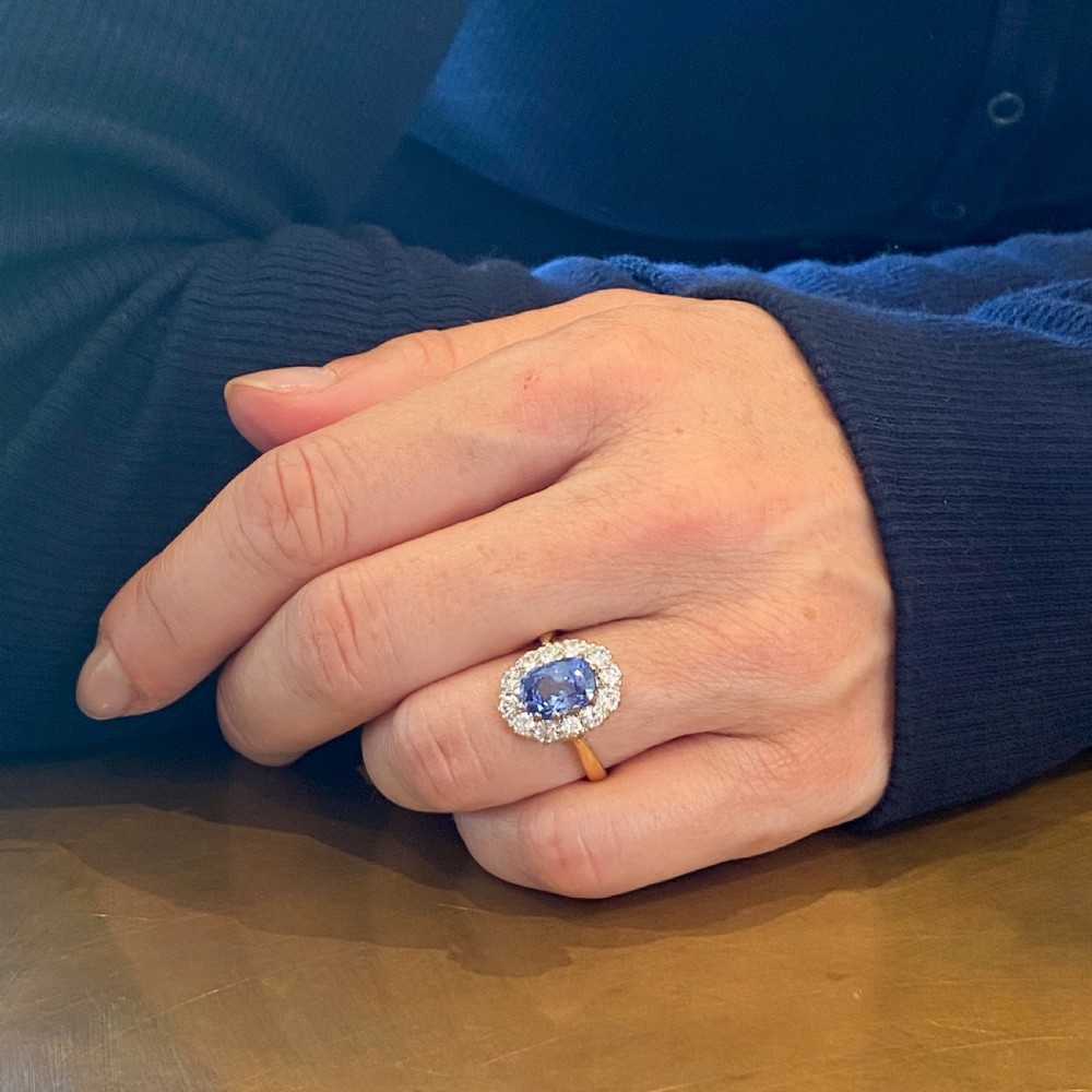 Mid Century 2.27 Carat Sapphire & Diamond Cluster Ring, circa 1960 View VIII