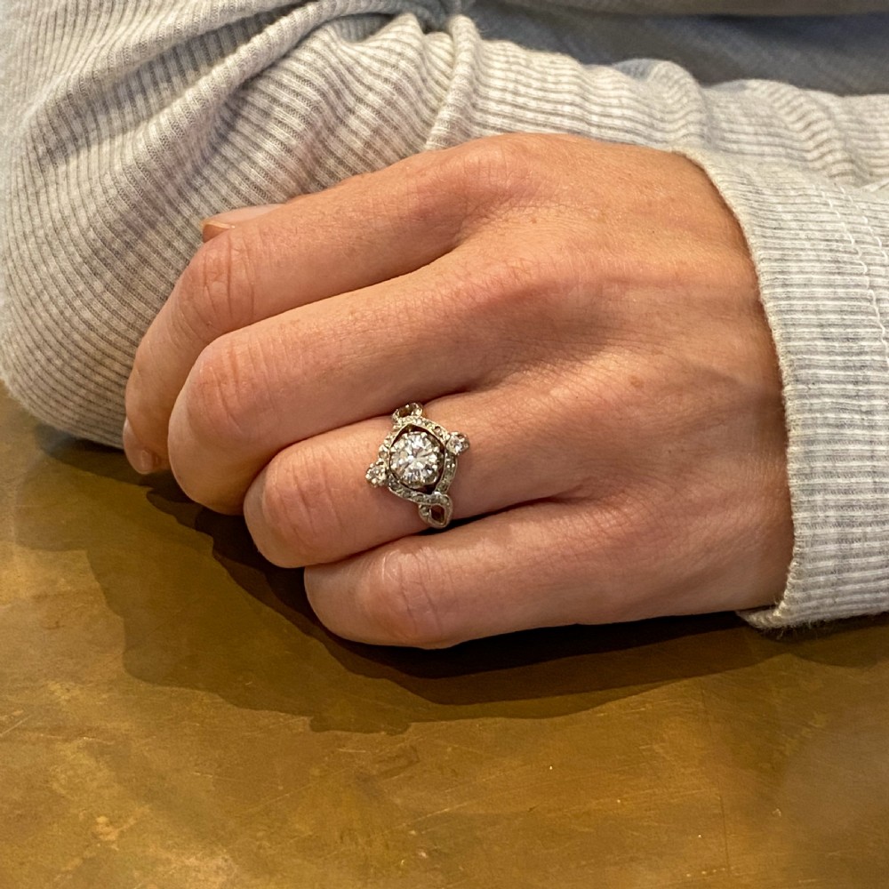 Art Deco 0.94 Carat Transitional Cut Diamond Cluster Ring, circa 1940 View VIII