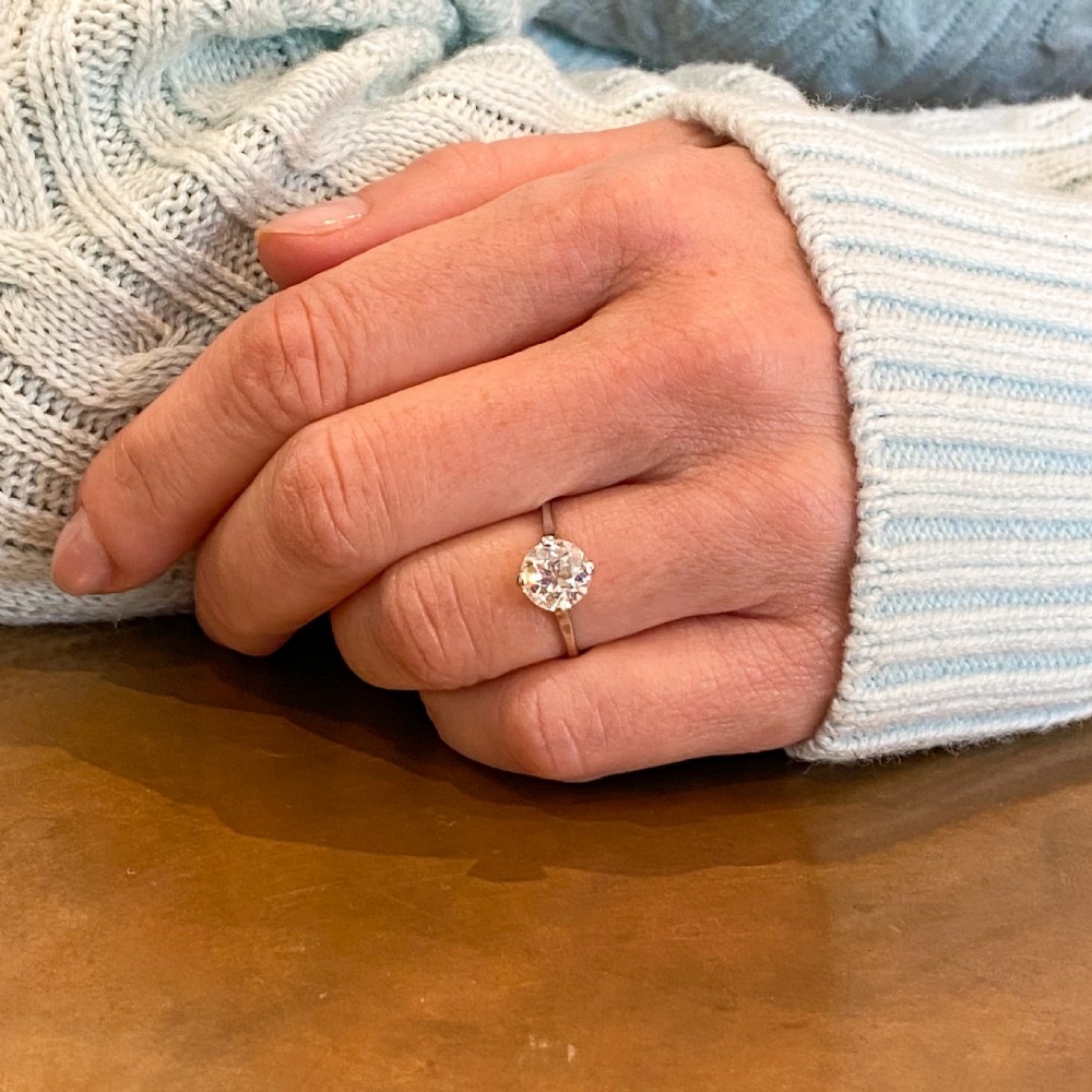 Art Deco 1.41 Carat Old Cut Diamond Engagement Ring, circa 1940 View VIII