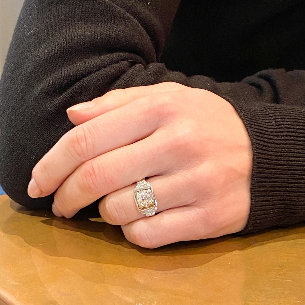 Art Deco 1.09 Carat Old Cut Diamond Solitaire Ring, circa 1925 View VIII