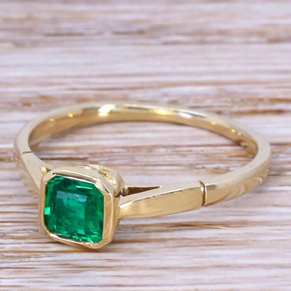 Art Deco 0.54 Carat Minor Oil Colombian Emerald Ring, circa 1930