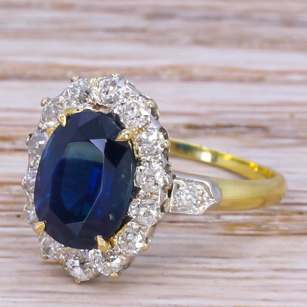 Art Deco 3.59 Carat Sapphire & Diamond Cluster Ring, circa 1940