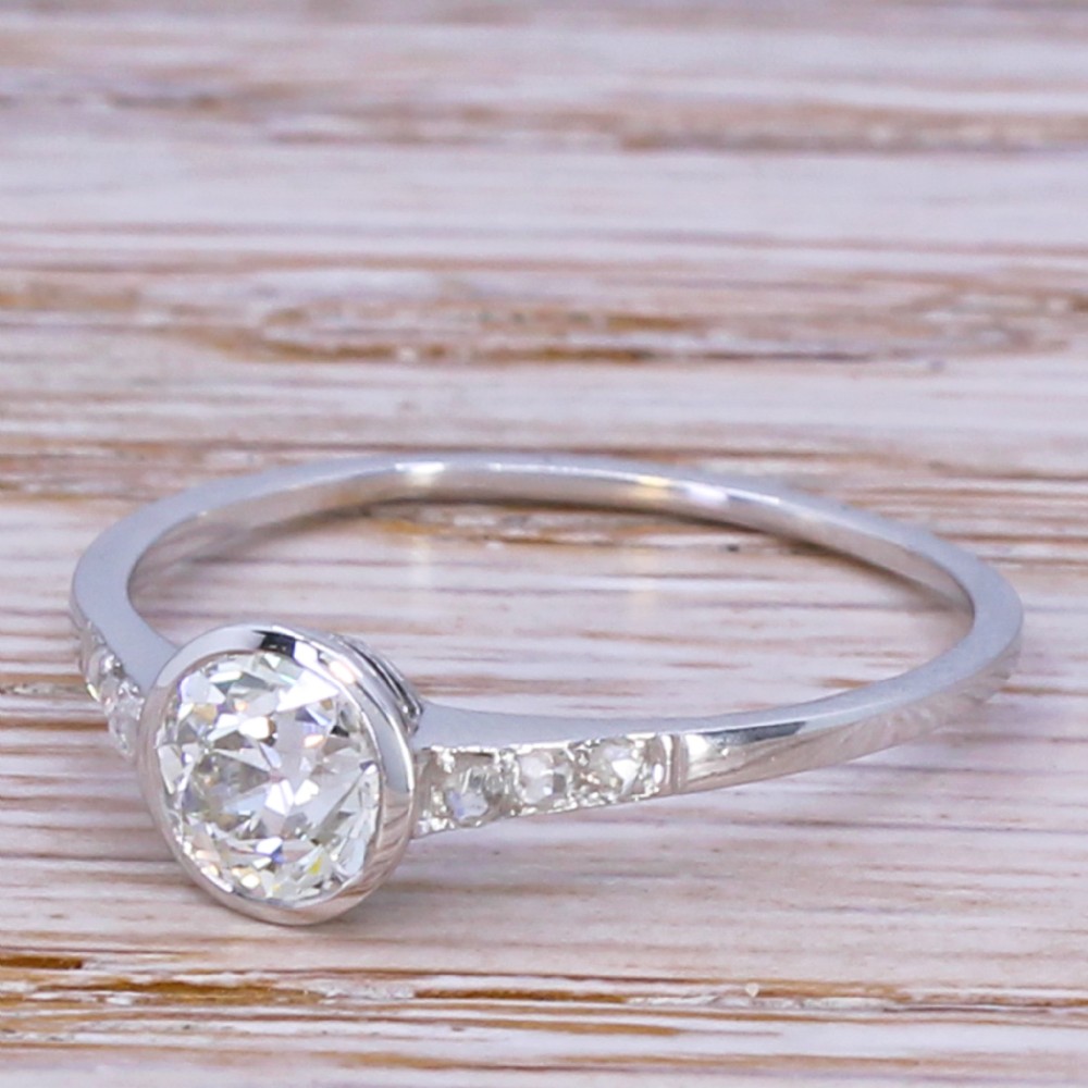 Art Deco 0.90 Carat Old Cut Diamond Engagement Ring, circa 1940