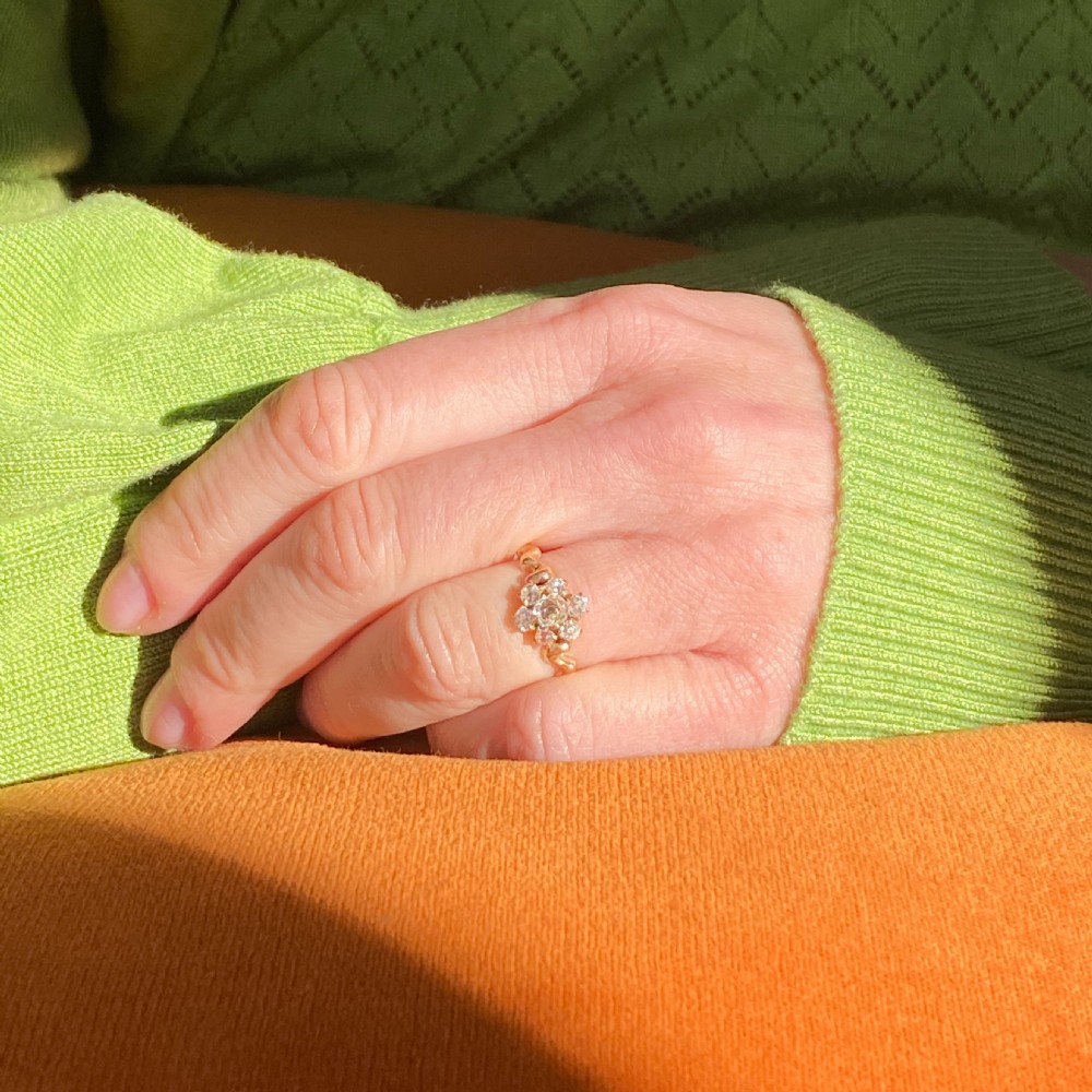 Victorian 0.93 Carat Old Cut Diamond Cluster Ring, circa 1900 View VIII
