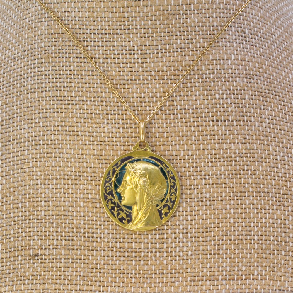 Art Nouveau Plique-à-Jour Medal Pendant, circa 1920
