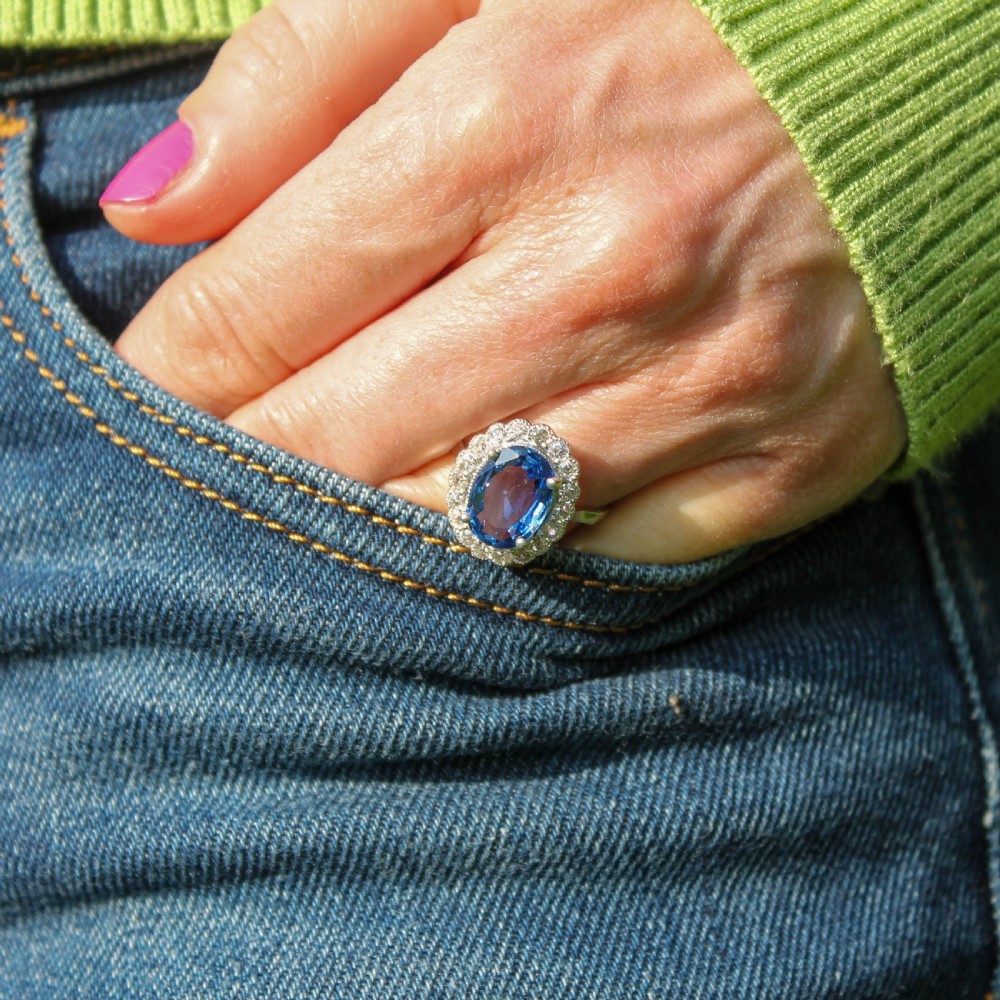 Art Deco 4.06 Carat Natural Ceylon Sapphire & Diamond Cluster Ring, circa 1925 View IX