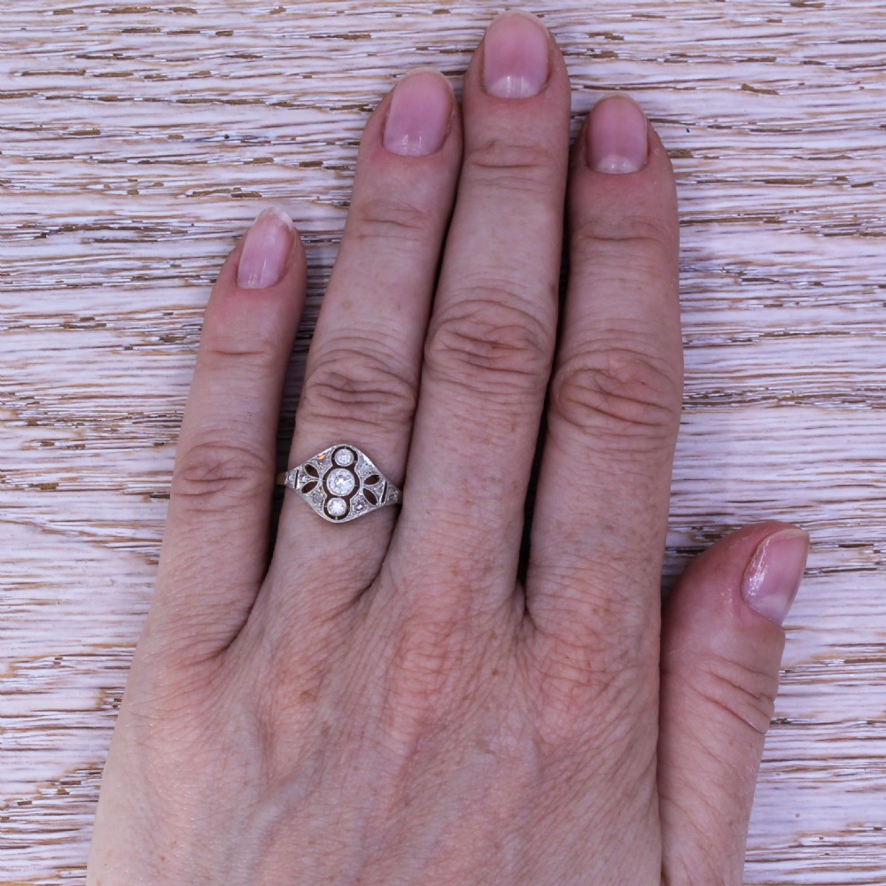 Art Deco 0.27 Carat Old Cut Diamond Cluster Ring, circa 1925 View VI