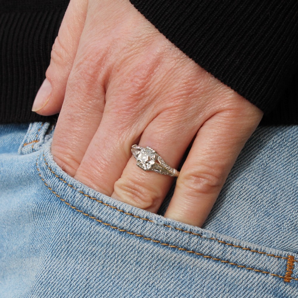 Edwardian 1.32 Carat Old Cut Diamond Engagement Ring, circa 1910 View VIII