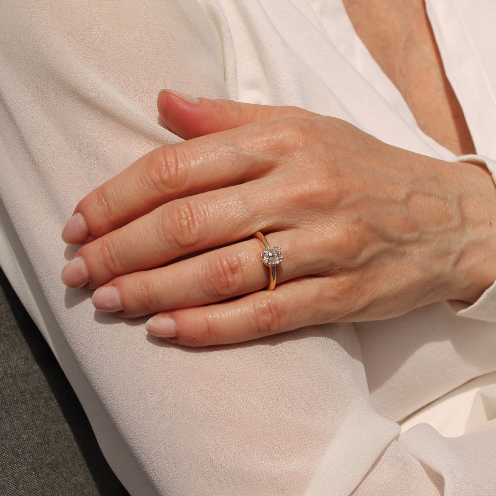 Mid Century 0.91 Carat Old Cut Diamond Engagement Ring, circa 1950 View IV