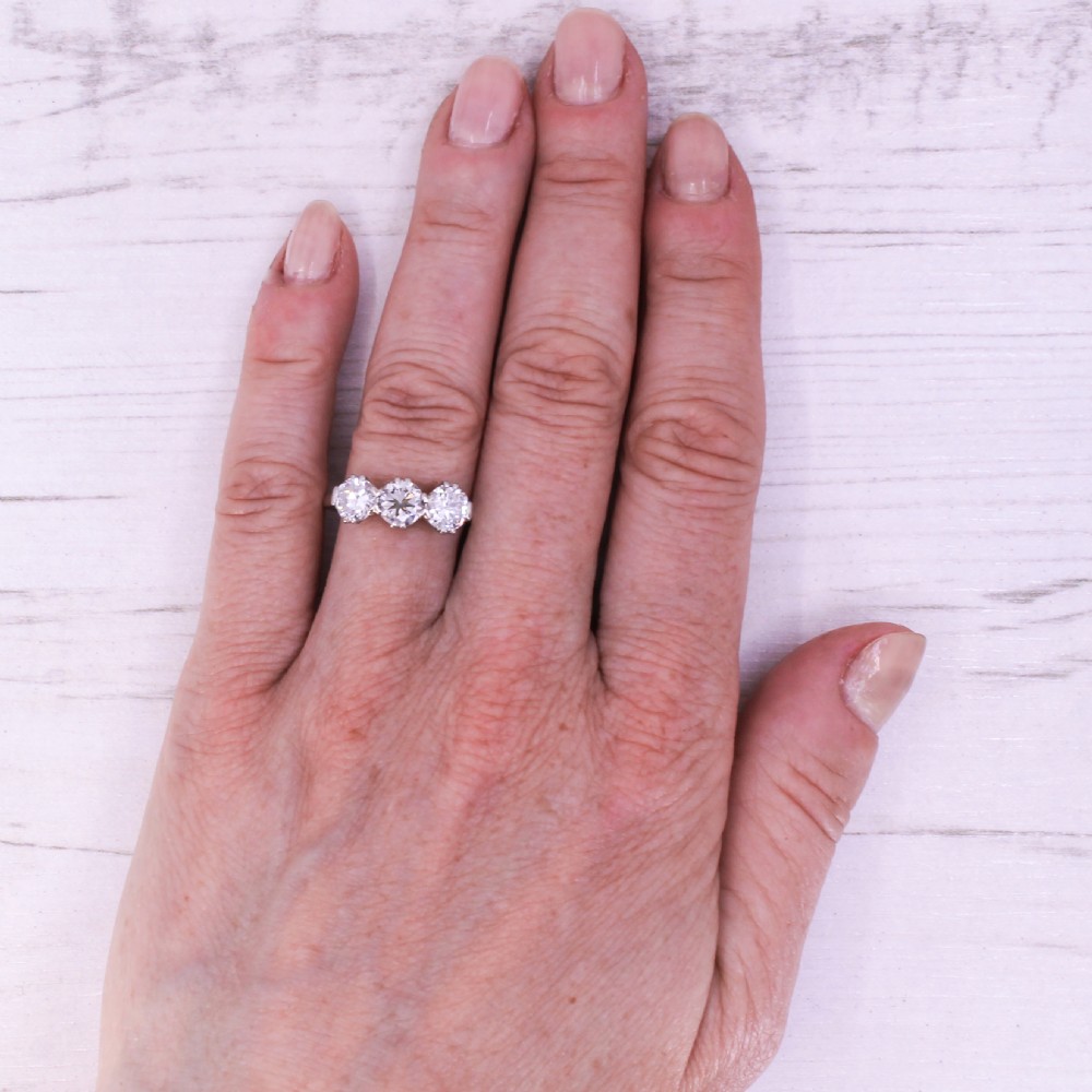 Mid Century 2.00 Carat Transitional Cut Diamond Trilogy Ring, circa 1960 View VII
