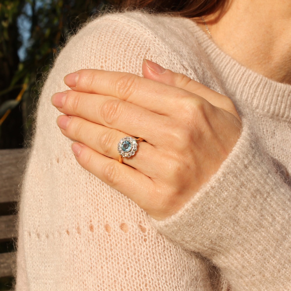 Art Deco 0.84 Carat Aquamarine & Diamond Cluster Ring, circa 1925 View VII