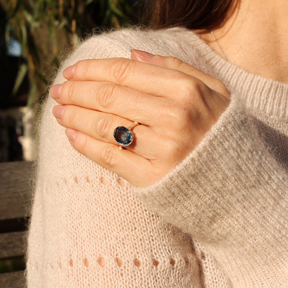 Art Deco 6.43 Carat Natural Sapphire Solitaire Ring, circa 1940 View VII