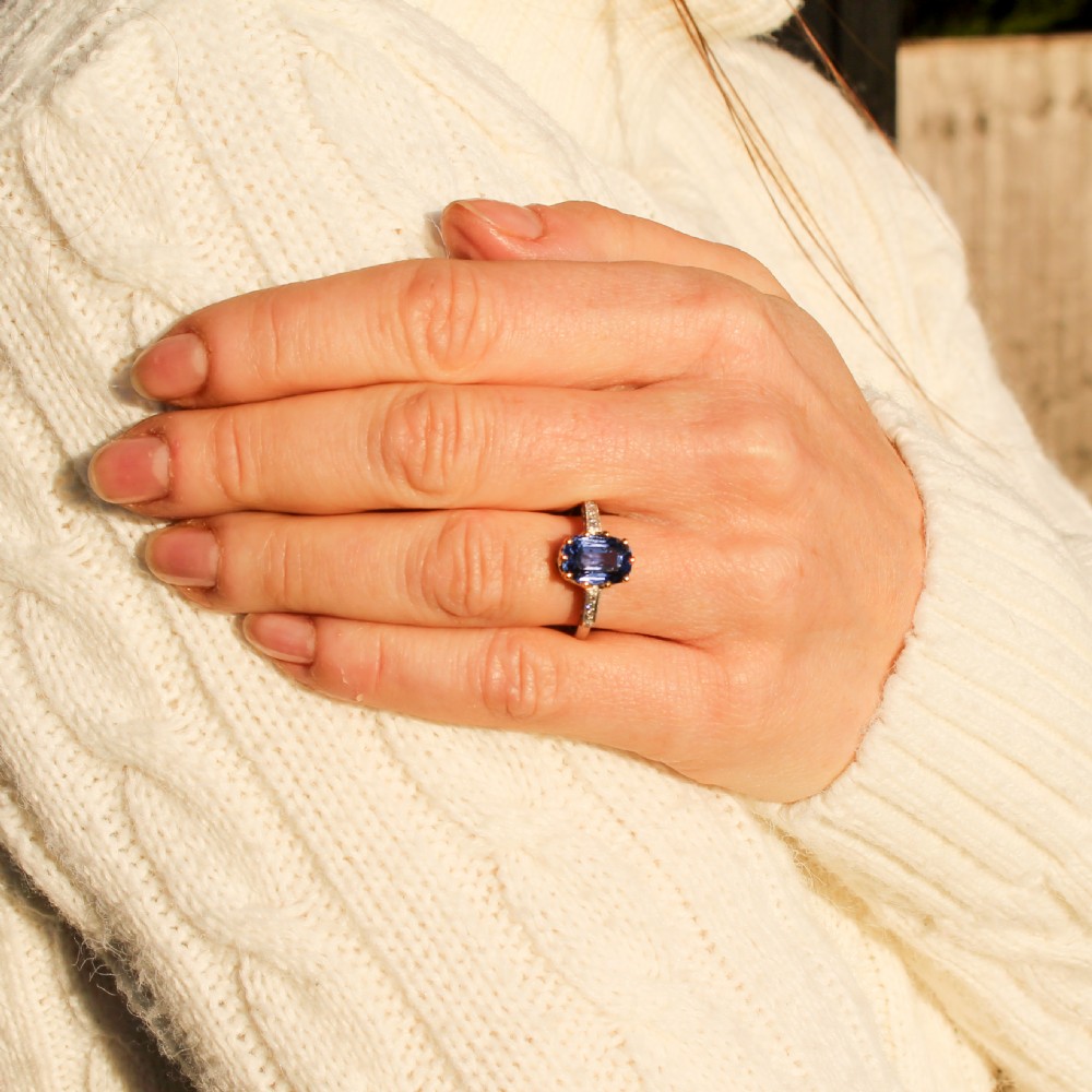 Art Deco 2.96 Carat Ceylon Sapphire Solitaire Ring, circa 1925 View VI