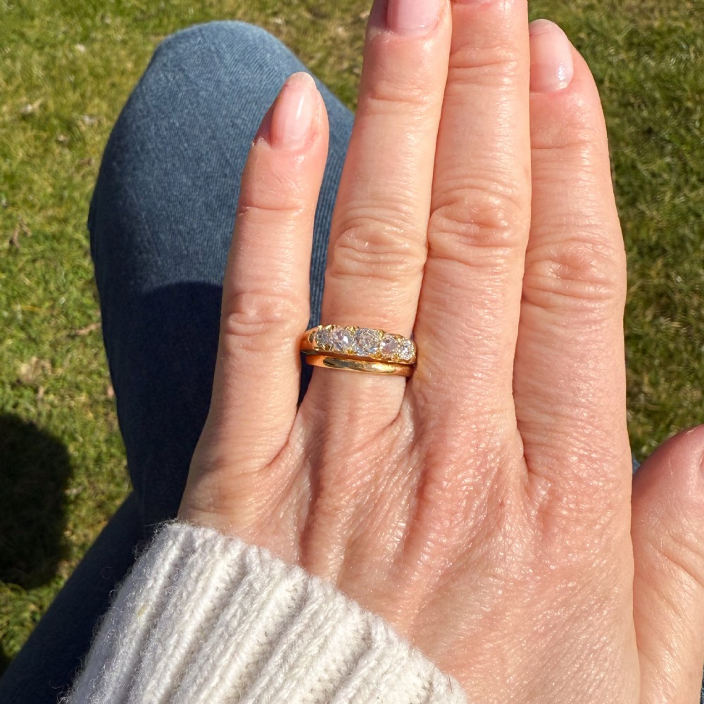 Victorian 1.09 Carat Old Cut Diamond Five Stone Ring, circa 1900 View VII