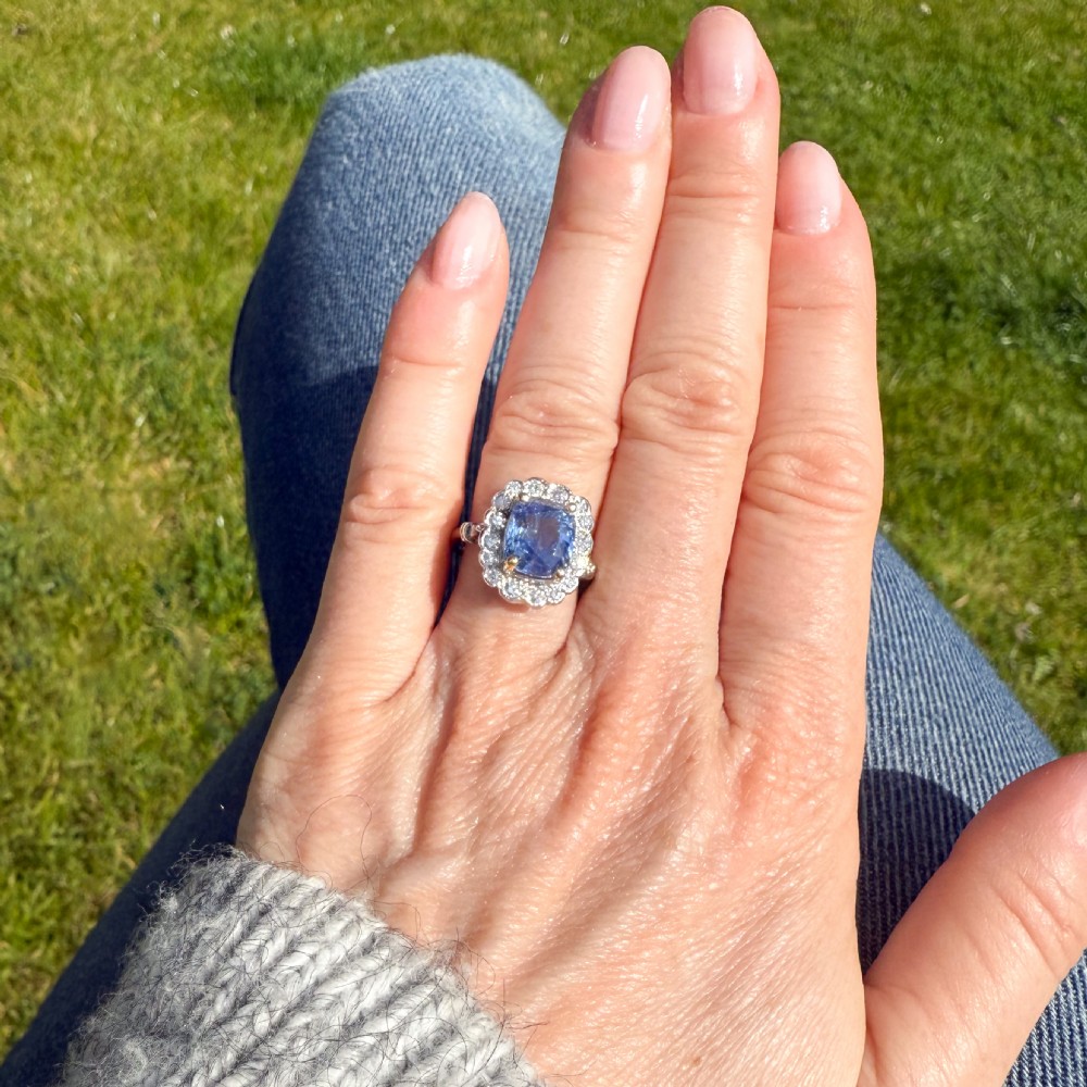 Art Deco 3.81 Carat Ceylon Sapphire & Diamond Cluster Ring, circa 1935 View VI