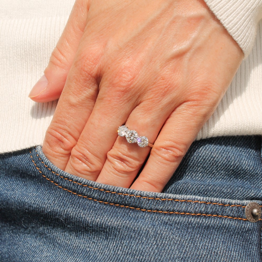 Art Deco 1.61 Carat Old Cut Diamond Three Stone Ring, circa 1930 View V
