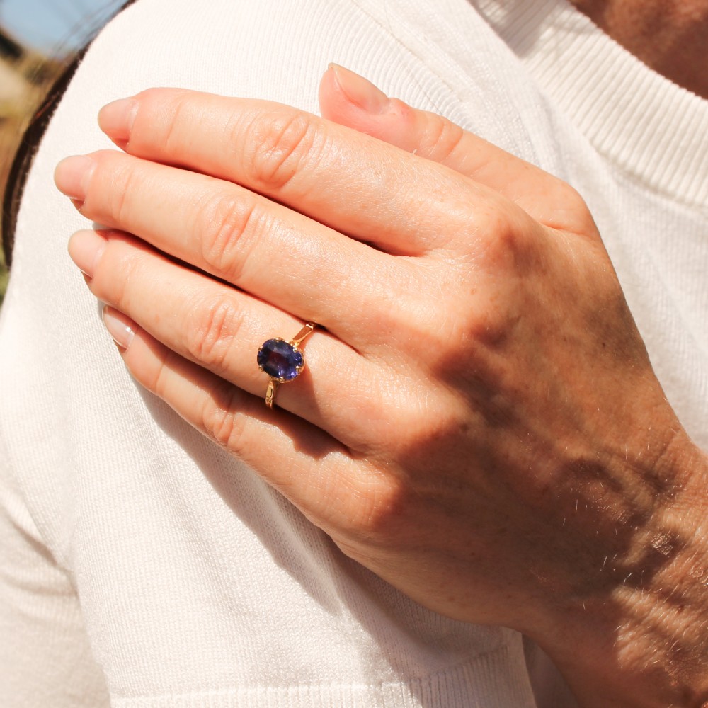 Art Deco 2.57 Carat Unheated Ceylon Sapphire Solitaire Ring, circa 1930 View VII