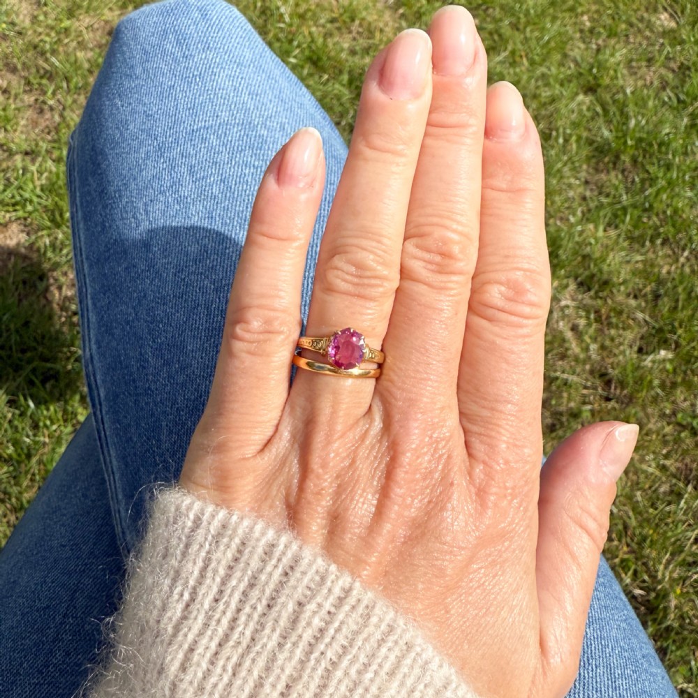 Edwardian 1.37 Carat Natural Mogok Burmese Ruby Ring, circa 1905 View VII
