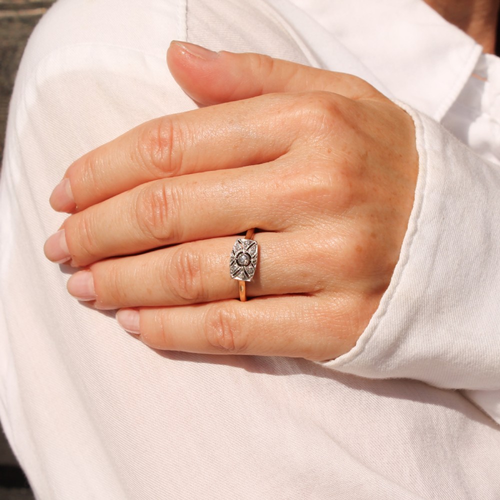 Antique 0.11 Carat Old Cut Diamond Cluster Ring, circa 1920 View VII