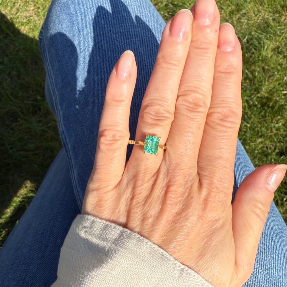 Vintage 1.66 Carat Colombian Emerald Solitaire Ring, circa 1930 View VII